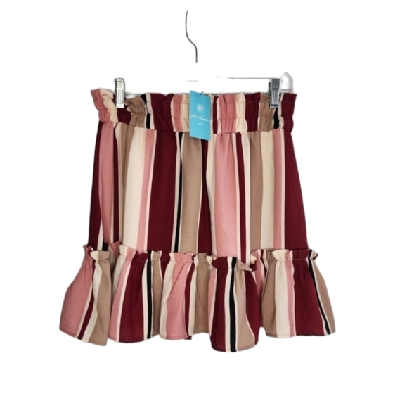 entro Dresses & Skirts - Entro Burgundy Striped Ruffled Mini Skirt Women's Size Medium NWT Summer